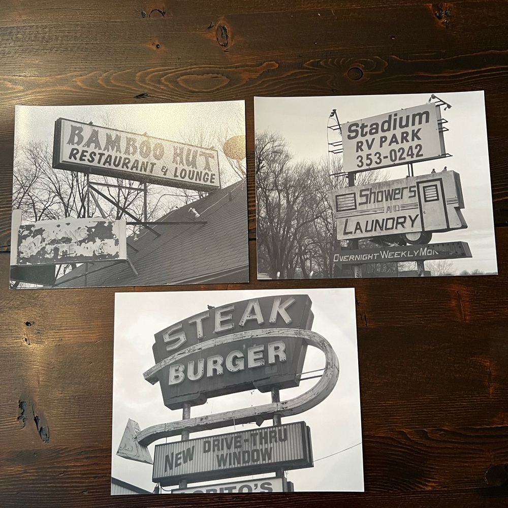 Black and White Sign Photographs (Independence, Missouri)